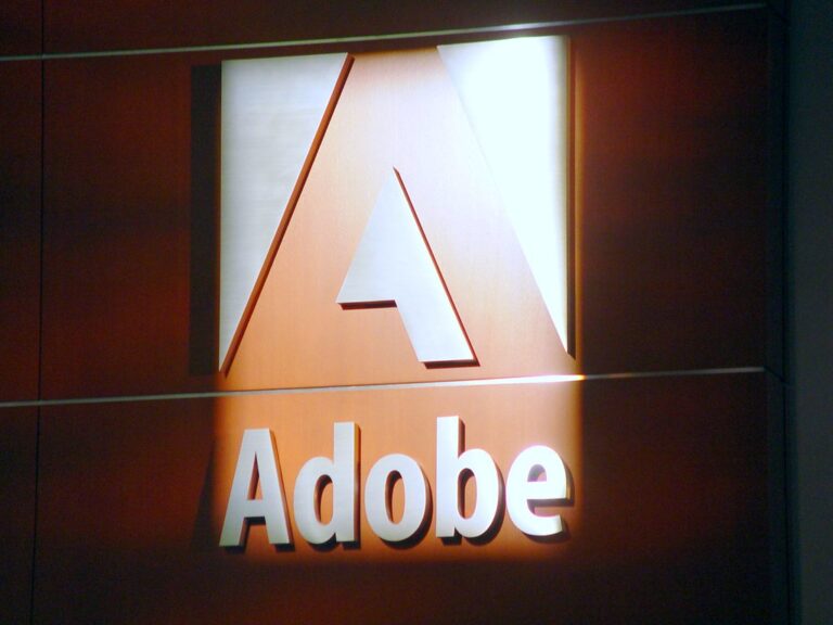 Adobe（ADBE）創意軟件領導者